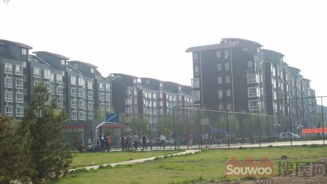 120平米 精装修南北通透三居 102万